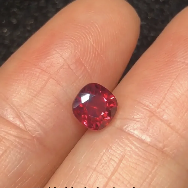 Натуральный без нагрева голубь красный рубин 1.37ct драгоценный камень частные настройки ювелирные изделия с международными отчетами
Натуральный без нагрева голубь красный рубин 1.37ct драгоценный камень частные настройки ювелирные изделия с международными отчетами