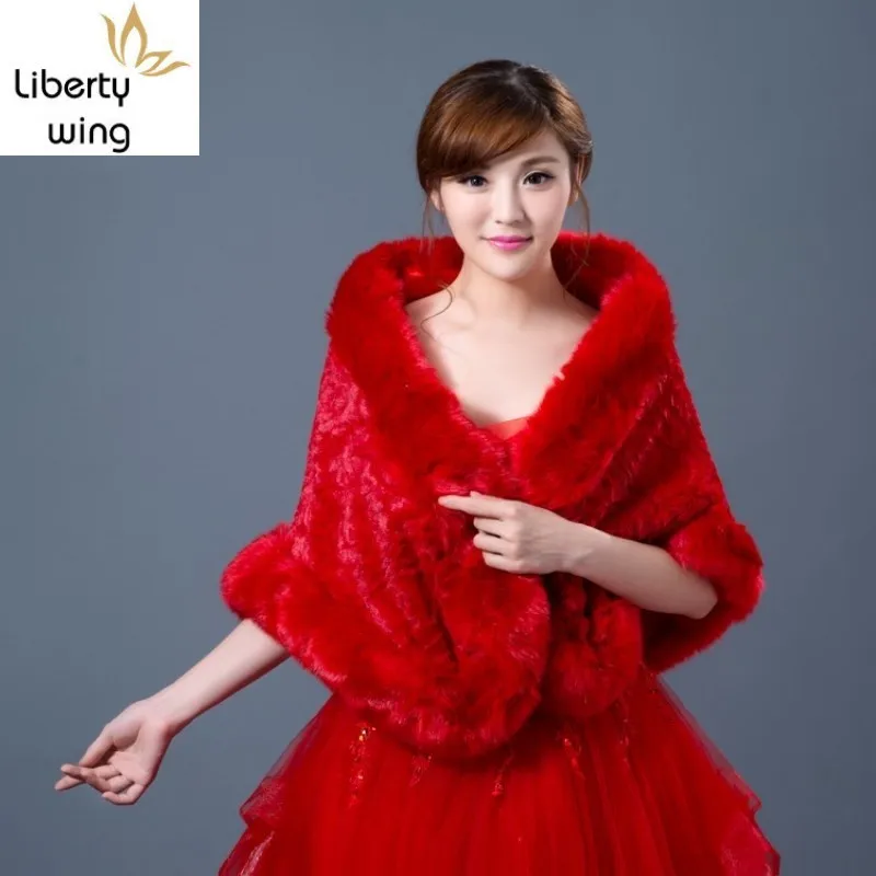 Winter Bridal Wedding Warm Faux Outwear Coat Fur Trim Rose Wraps Cape Red White Banquet Party Ladies Bride Dress Cappa Cloak
Winter Bridal Wedding Warm Faux Outwear Coat Fur Trim Rose Wraps Cape Red White Banquet Party Ladies Bride Dress Cappa Cloak