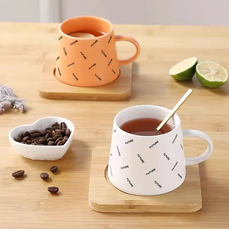 Ceramic Coffee Mugs Wooden Saucer Set Business Office Water Luxury Afternoon Tea Mark Cup Simple English Nordic Style Drinkware
Ceramic Coffee Mugs Wooden Saucer Set Business Office Water Luxury Afternoon Tea Mark Cup Simple English Nordic Style Drinkware