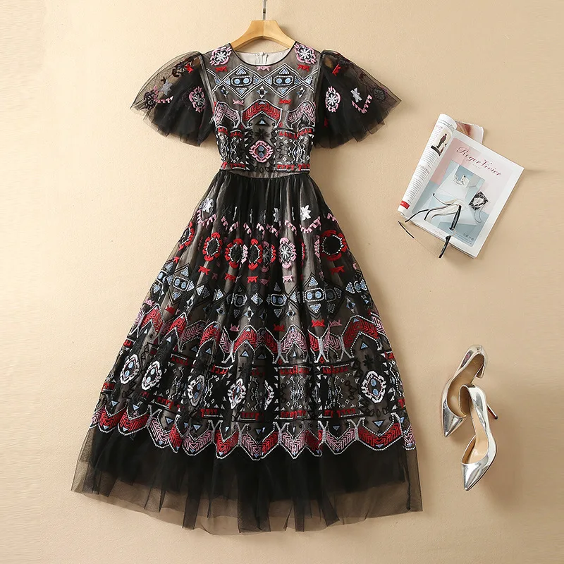 European and American women's wear spring 2022 new Short sleeve horn sleeve Fashion heavy mesh embroidery black dress XXL
European and American women's wear spring 2022 new Short sleeve horn sleeve Fashion heavy mesh embroidery black dress XXL
