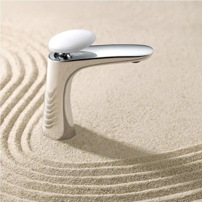 Vidric new arrival chrome and white bathroom hot and cold single lever sink faucet basin tap
Vidric new arrival chrome and white bathroom hot and cold single lever sink faucet basin tap