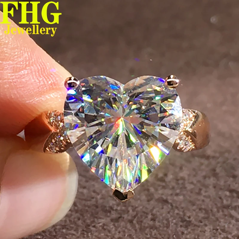 Solid 9K Au375 Rose Gold Ring DVVS Moissanite Diamonds 3.4.5 Carat heart Luxury Wedding Party Engagement Anniversary Ring
Solid 9K Au375 Rose Gold Ring DVVS Moissanite Diamonds 3.4.5 Carat heart Luxury Wedding Party Engagement Anniversary Ring