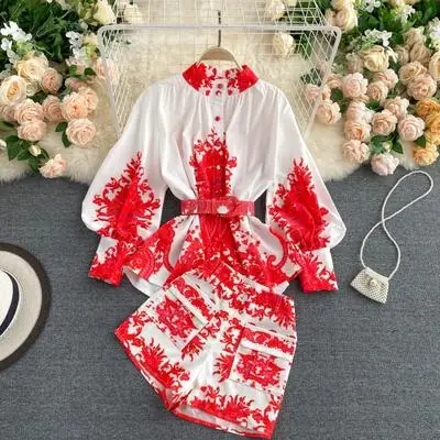 Autumn Two Piece Set Women Vintage Printed Pull Sleeve Blouse Tops And Woman Shorts Fashion 2 Piece Set Fall 2020 Clothing
Autumn Two Piece Set Women Vintage Printed Pull Sleeve Blouse Tops And Woman Shorts Fashion 2 Piece Set Fall 2020 Clothing