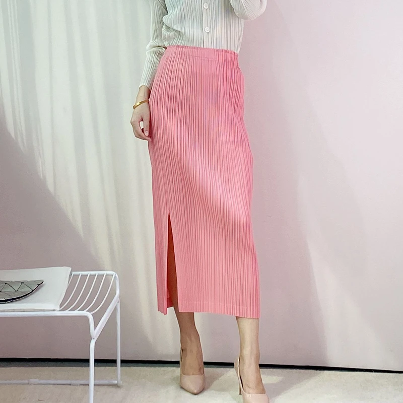Changpleat, новинка 2021, женская модная однотонная тонкая эластичная юбка с высокой талией
Changpleat, новинка 2021, женская модная однотонная тонкая эластичная юбка с высокой талией