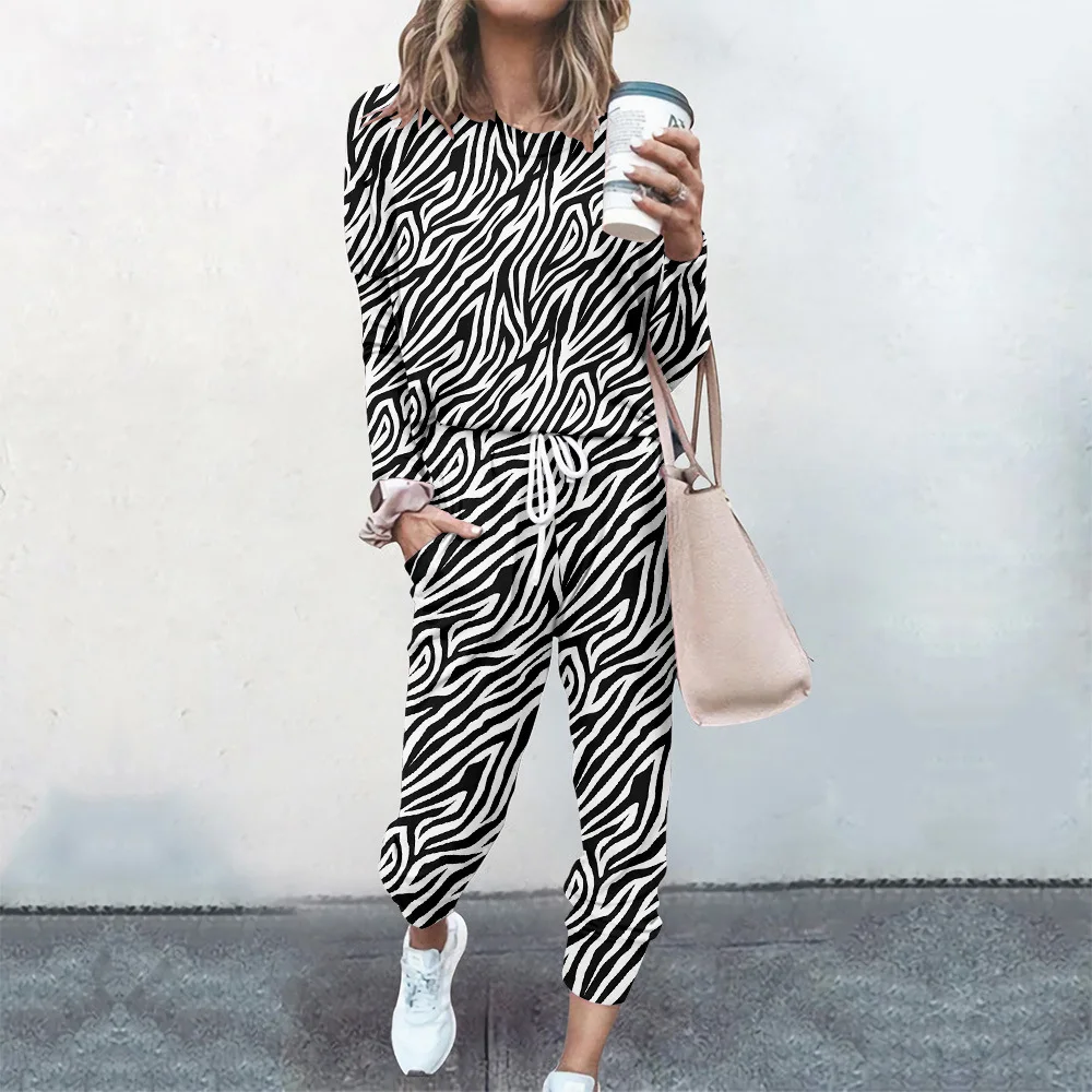 Women 2 Piece Sets Pullovers Cloting Long Sleeve Leopard Print Female Tops And Elastic Waist Pants Casual Streetwear Tracksuit
Women 2 Piece Sets Pullovers Cloting Long Sleeve Leopard Print Female Tops And Elastic Waist Pants Casual Streetwear Tracksuit
