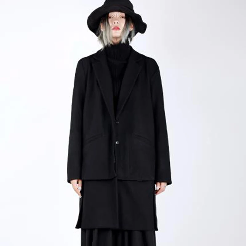 Autumn and winter new Japanese dark personality design in the long section of two fake wool coat coat suit
Autumn and winter new Japanese dark personality design in the long section of two fake wool coat coat suit