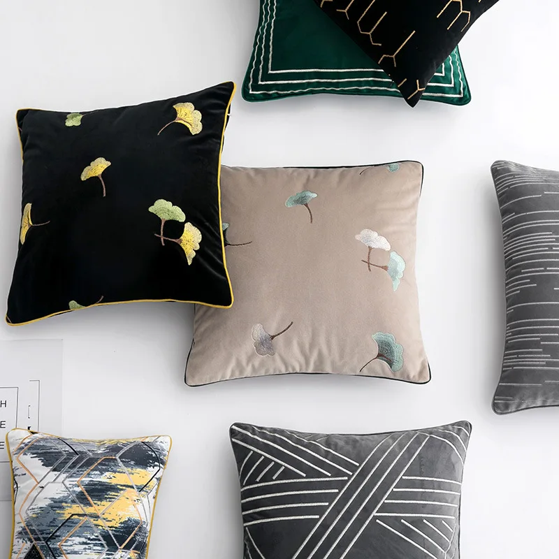 Decorative Throw Pillow Covers Luxury Chinese style Embroidery Soft Cushion Pillow Case Decor for Couch Sofa Bedroom Car
Decorative Throw Pillow Covers Luxury Chinese style Embroidery Soft Cushion Pillow Case Decor for Couch Sofa Bedroom Car