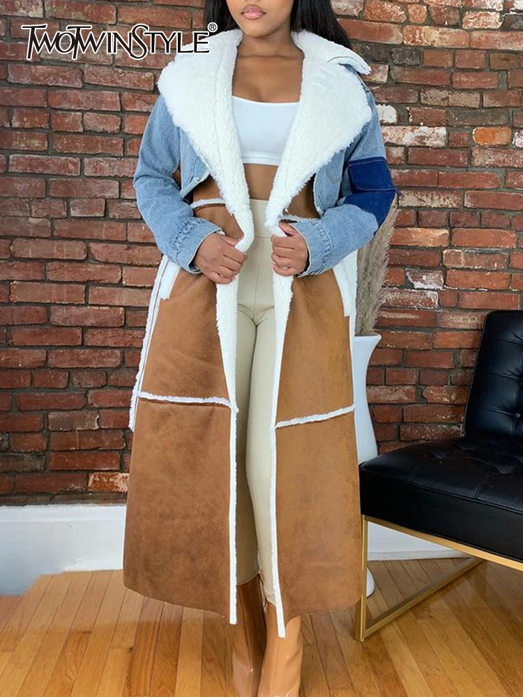 TWOTWINSTYLE Patchwork Denim Wholen Coats For Female Lapel Collar Long Sleeve High Waist Loose Colorblock Women's Coat Winter
TWOTWINSTYLE Patchwork Denim Wholen Coats For Female Lapel Collar Long Sleeve High Waist Loose Colorblock Women's Coat Winter