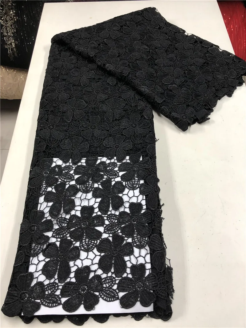 Beautiful Flowers Embroidered Cord Fabric Material High Quality Net Lace for Fashion Show Dress
Beautiful Flowers Embroidered Cord Fabric Material High Quality Net Lace for Fashion Show Dress