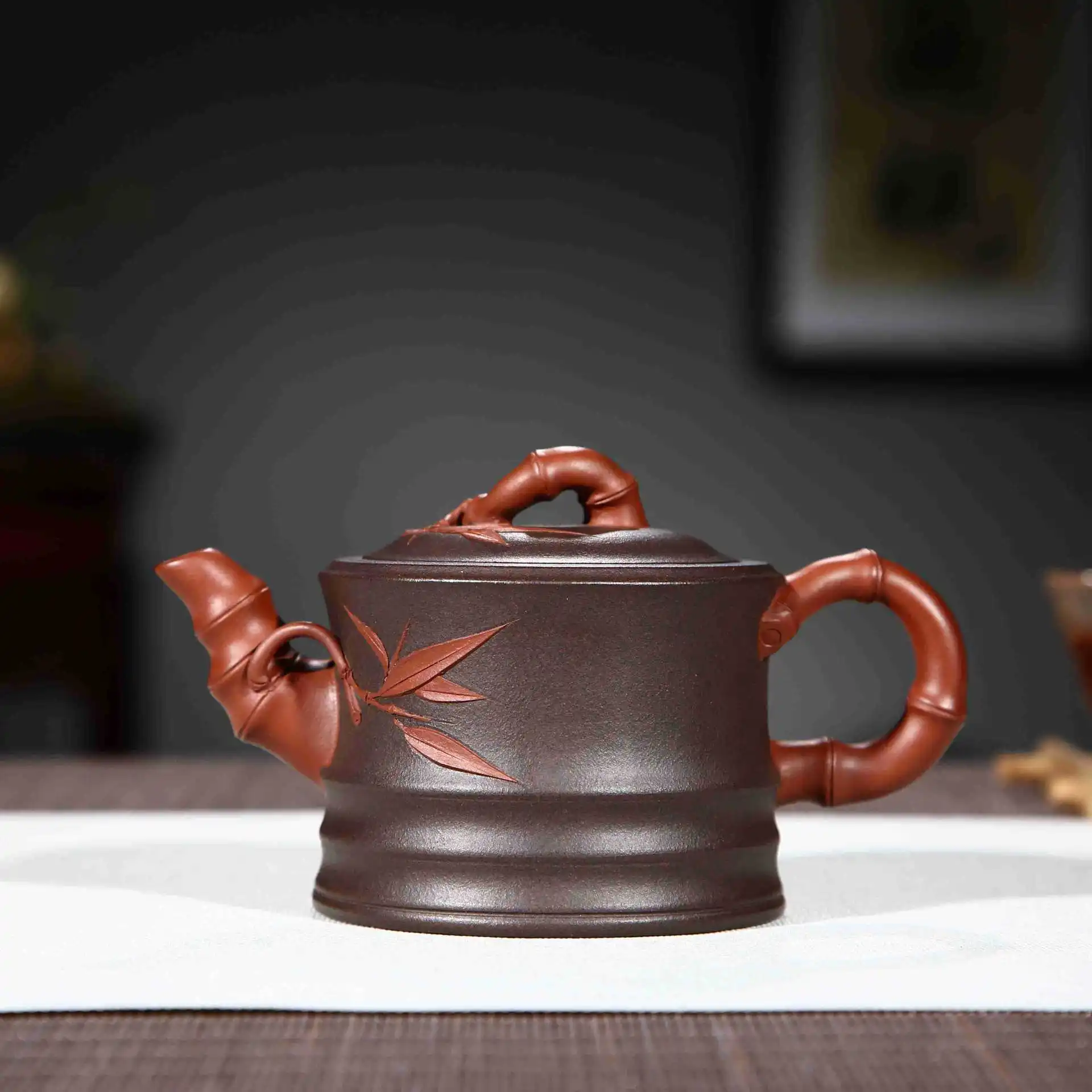 recommended by peng-cheng gu all handmade undressed ore mud double color purple bamboo section of 220 mm in the teapot
recommended by peng-cheng gu all handmade undressed ore mud double color purple bamboo section of 220 mm in the teapot