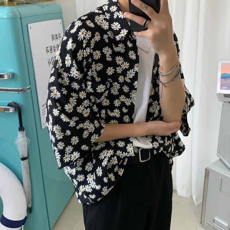 Summer new British style small daisy print short-sleeved loose shirt shirt jacket men
Summer new British style small daisy print short-sleeved loose shirt shirt jacket men