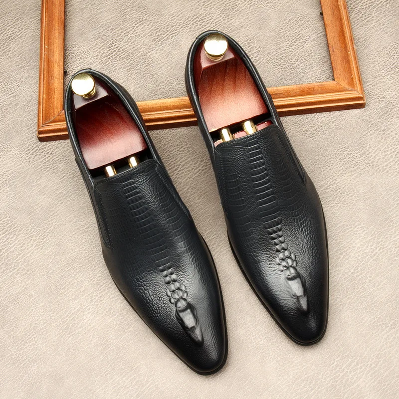 Pointed Toe Embossed Cow Leather Men Shoes Luxury Crocodile Pattern Mens Wedding Dress Shoes High Grade Office Work Shoes 37-45
Pointed Toe Embossed Cow Leather Men Shoes Luxury Crocodile Pattern Mens Wedding Dress Shoes High Grade Office Work Shoes 37-45