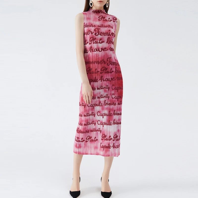 2021 summer woman skinny dress miyake pleated print niche design folda printed jacket sexy long skirt
2021 summer woman skinny dress miyake pleated print niche design folda printed jacket sexy long skirt