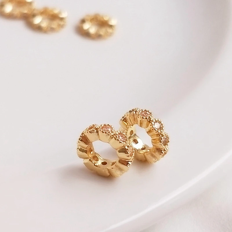 Real Gold Plated Copper Inlaid Zircon Wheel Flower Spacer Beads Charms DIY Jewellery Findings Jewelry Accessories
Real Gold Plated Copper Inlaid Zircon Wheel Flower Spacer Beads Charms DIY Jewellery Findings Jewelry Accessories