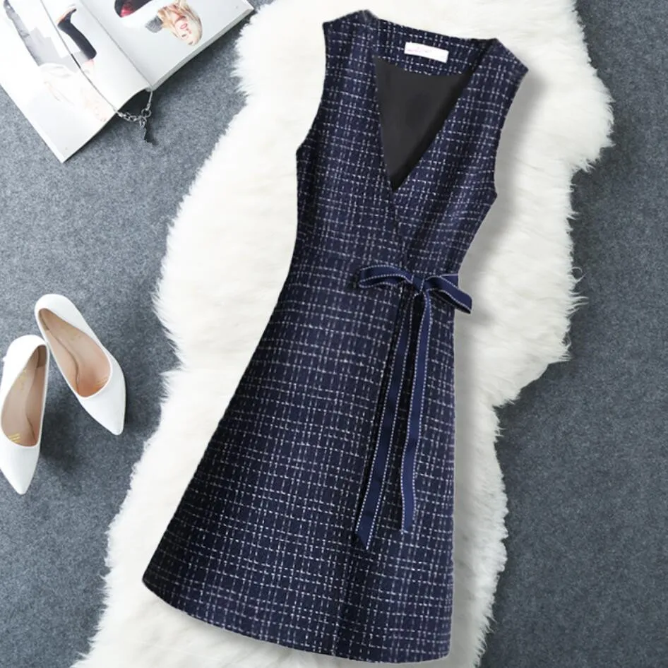 spring autumn small fragrance tweed sleeveless woolen dress women v-neck slim a-line vest dress
spring autumn small fragrance tweed sleeveless woolen dress women v-neck slim a-line vest dress
