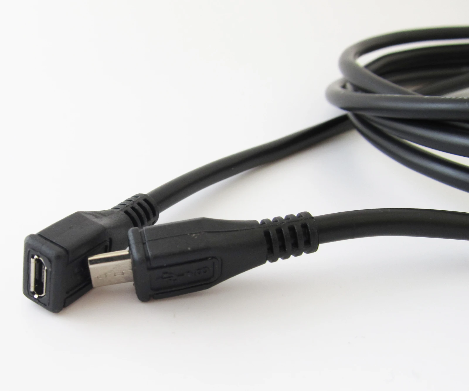 1pc 2M/6.6ft Extension Data Wire Micro USB 5pin Male to Female Straight Cable Item No.: 4-0191
1pc 2M/6.6ft Extension Data Wire Micro USB 5pin Male to Female Straight Cable Item No.: 4-0191