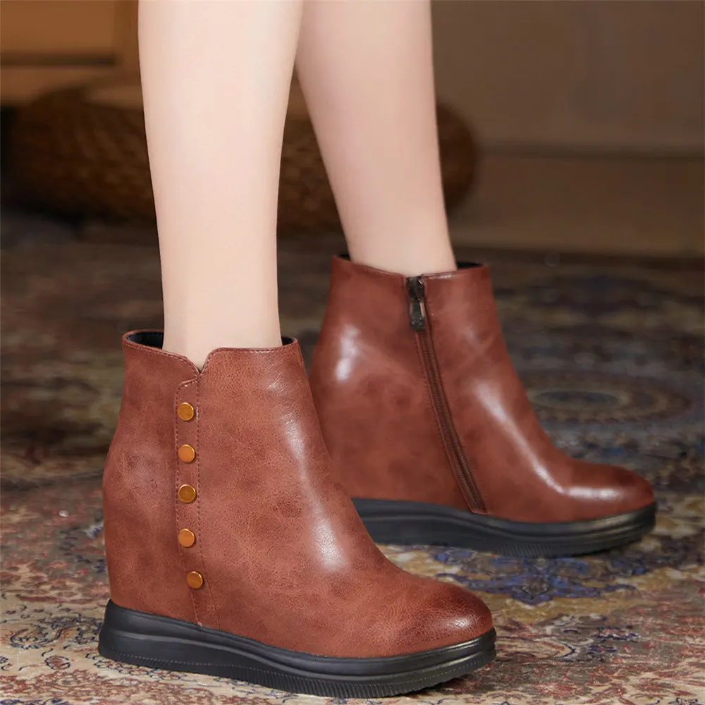 Winter Fashion Sneakers Women Genuine Leather Wedges High Heel Riding Boots Female Warm Round Toe Platform Pumps Casual Shoes
Winter Fashion Sneakers Women Genuine Leather Wedges High Heel Riding Boots Female Warm Round Toe Platform Pumps Casual Shoes