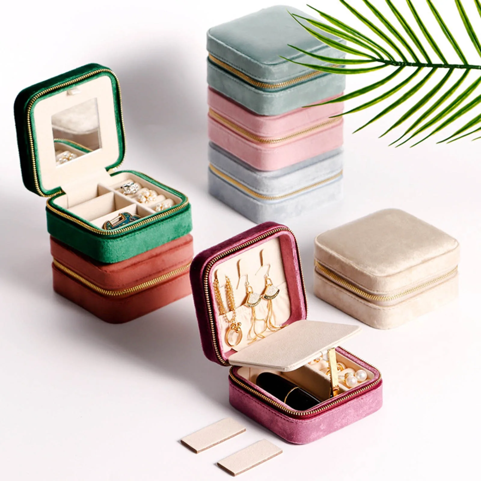Velvet Square Jewelry Storage Box Rings Earrings Necklace Display For Travel Portable Jewelry Organizer Box Women Girls Gift,1PC
Velvet Square Jewelry Storage Box Rings Earrings Necklace Display For Travel Portable Jewelry Organizer Box Women Girls Gift,1PC