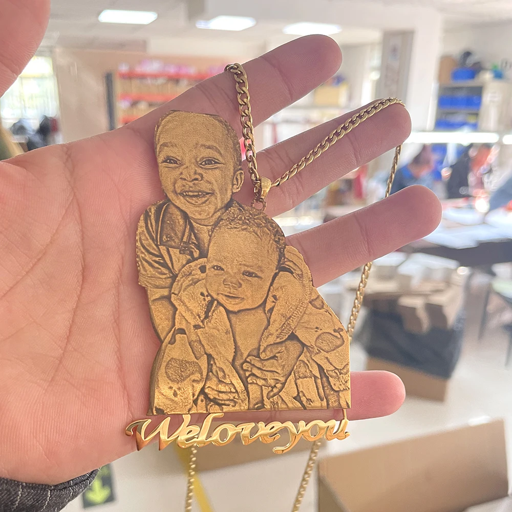 LUER Custom Photo Necklaces/Personalised Stainless Steel Custom Picture Nameplate Pendant Cuban Chain For Women Men Kids Gifts
LUER Custom Photo Necklaces/Personalised Stainless Steel Custom Picture Nameplate Pendant Cuban Chain For Women Men Kids Gifts