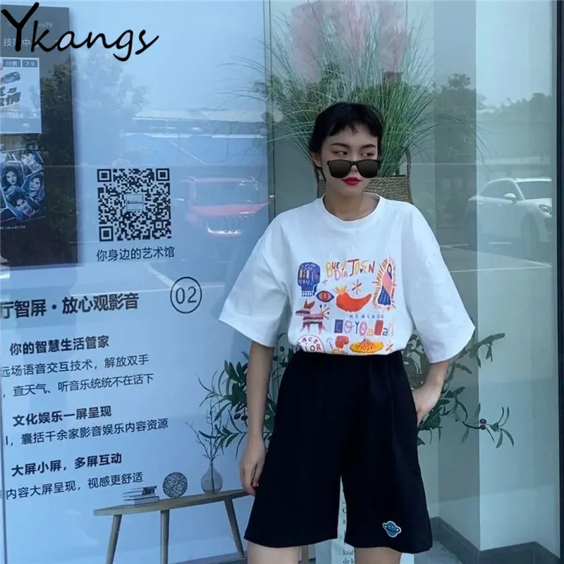 2021 Summer Graffiti Printed T-shirt Women Sports Shorts Two-Piece Set Korean Style Loose Ladies Sportswear Casual Shorts Suit
2021 Summer Graffiti Printed T-shirt Women Sports Shorts Two-Piece Set Korean Style Loose Ladies Sportswear Casual Shorts Suit