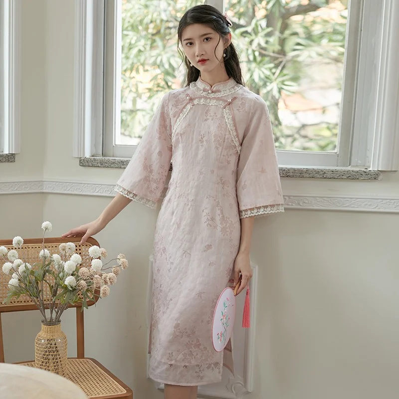 Summer Chinese Traditional Cheongsams Retro Sweet Stand Collar Lace Sleeve Floral Printed Pink Improved Waist Princess Qipao
Summer Chinese Traditional Cheongsams Retro Sweet Stand Collar Lace Sleeve Floral Printed Pink Improved Waist Princess Qipao