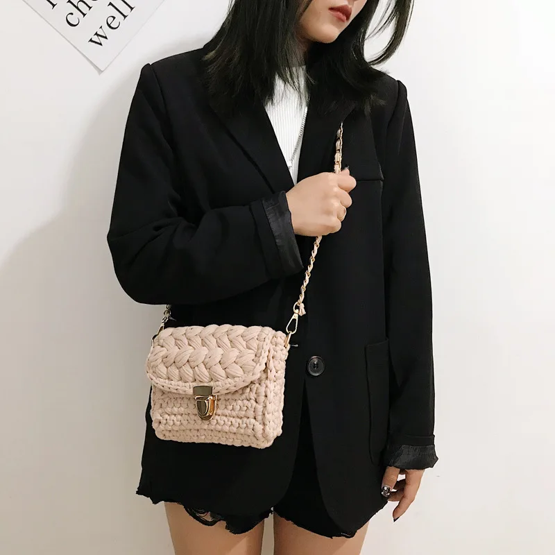 2021 ladies small flap female wallet fashion hand-woven women's messenger bag designer knitted chain shoulder bag casual
2021 ladies small flap female wallet fashion hand-woven women's messenger bag designer knitted chain shoulder bag casual