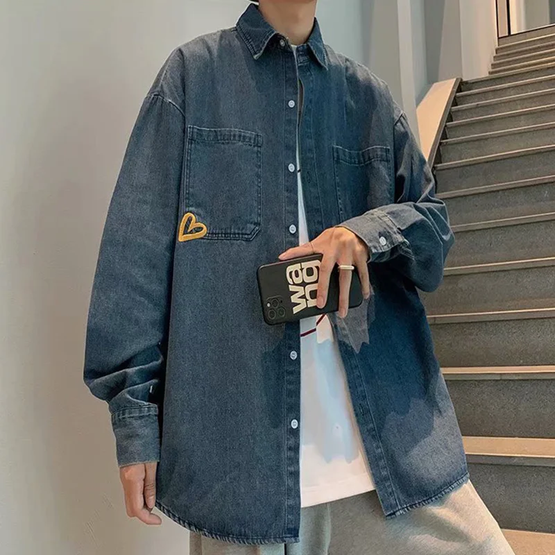 Rocking k Long sleeved shirt men's Korean version loose love embroidery denim shirt autumn fashion brand ruffian handsome coat
Rocking k Long sleeved shirt men's Korean version loose love embroidery denim shirt autumn fashion brand ruffian handsome coat