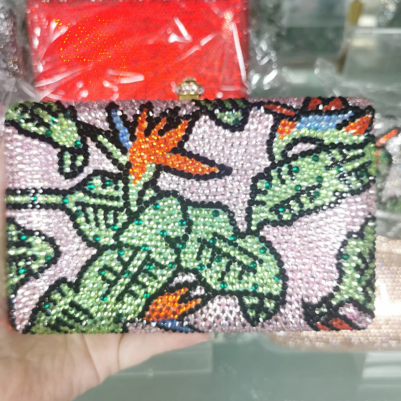 High Quality Green/Pink Messenger Clutch Full Diamond Crystal Evening Handbags Luxury Women Shoulder Chain Wedding Party Purse
High Quality Green/Pink Messenger Clutch Full Diamond Crystal Evening Handbags Luxury Women Shoulder Chain Wedding Party Purse