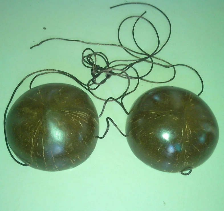 Free Shipping HB00001 50set/lot Natural Coconut Halves Bra Party Decoration Women Wearing Brassiere Wholesales
Free Shipping HB00001 50set/lot Natural Coconut Halves Bra Party Decoration Women Wearing Brassiere Wholesales