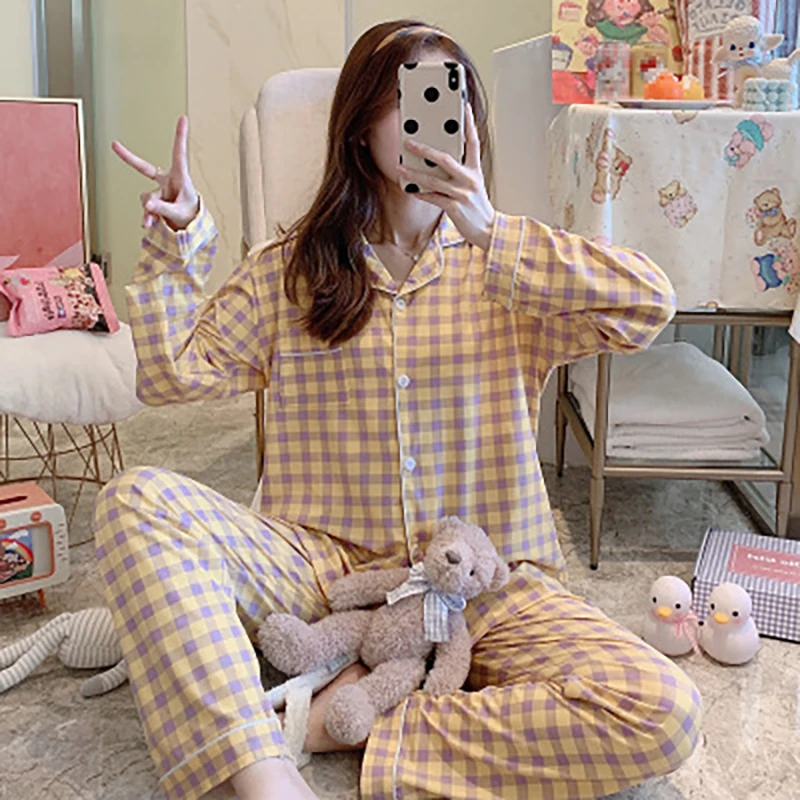 Spring Autumn Women's Pajamas Milk Silk Plaid Lapel Cardigan Long Sleeve Trousers Two-Piece Korean Casual Comfortable Homewear
Spring Autumn Women's Pajamas Milk Silk Plaid Lapel Cardigan Long Sleeve Trousers Two-Piece Korean Casual Comfortable Homewear