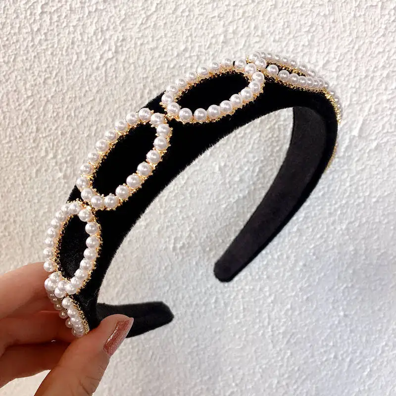 Women Hair Hoops Luxurious Pearl Headband velvet Princess Hairband Girls Dance Party Sexy Boutique Hair Accessories
Women Hair Hoops Luxurious Pearl Headband velvet Princess Hairband Girls Dance Party Sexy Boutique Hair Accessories