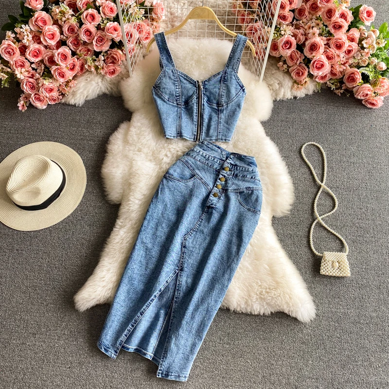 Women Summer Denim Suit Denim Vest + Skirts Sets Straps Tops Buttons Denim Skirt Suits For Woman Fashion Suit
Women Summer Denim Suit Denim Vest + Skirts Sets Straps Tops Buttons Denim Skirt Suits For Woman Fashion Suit
