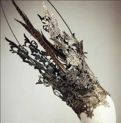 Gothic Europe Lace Feather Crown Women Headwear Court Vintage Renaissance High Stage Gold
Gothic Europe Lace Feather Crown Women Headwear Court Vintage Renaissance High Stage Gold
