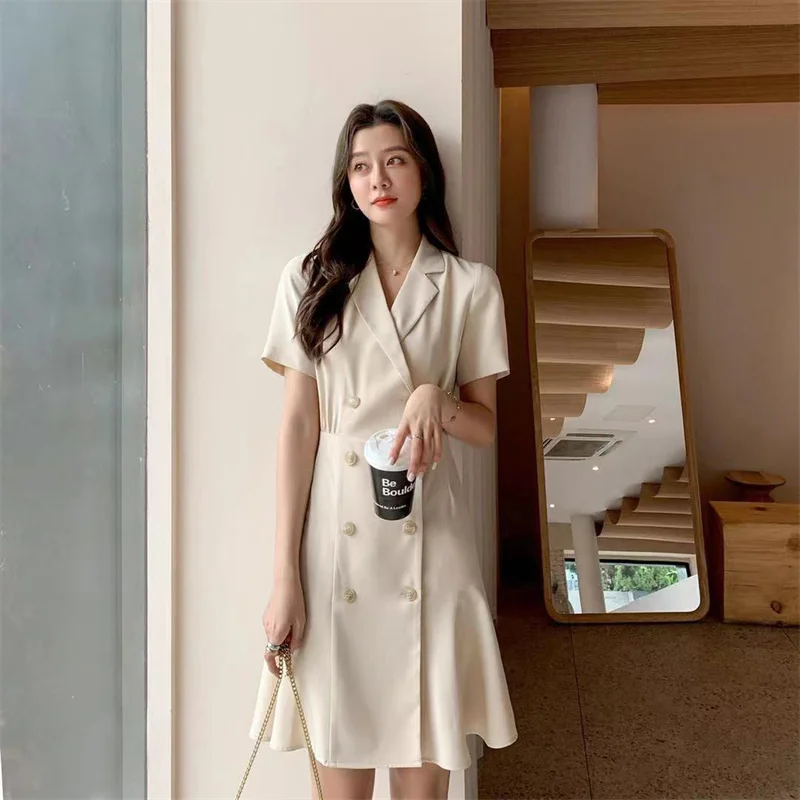 Suit dress female 2021 spring and summer new temperament professional design sense waist double-breasted slim sweet skirt
Suit dress female 2021 spring and summer new temperament professional design sense waist double-breasted slim sweet skirt
