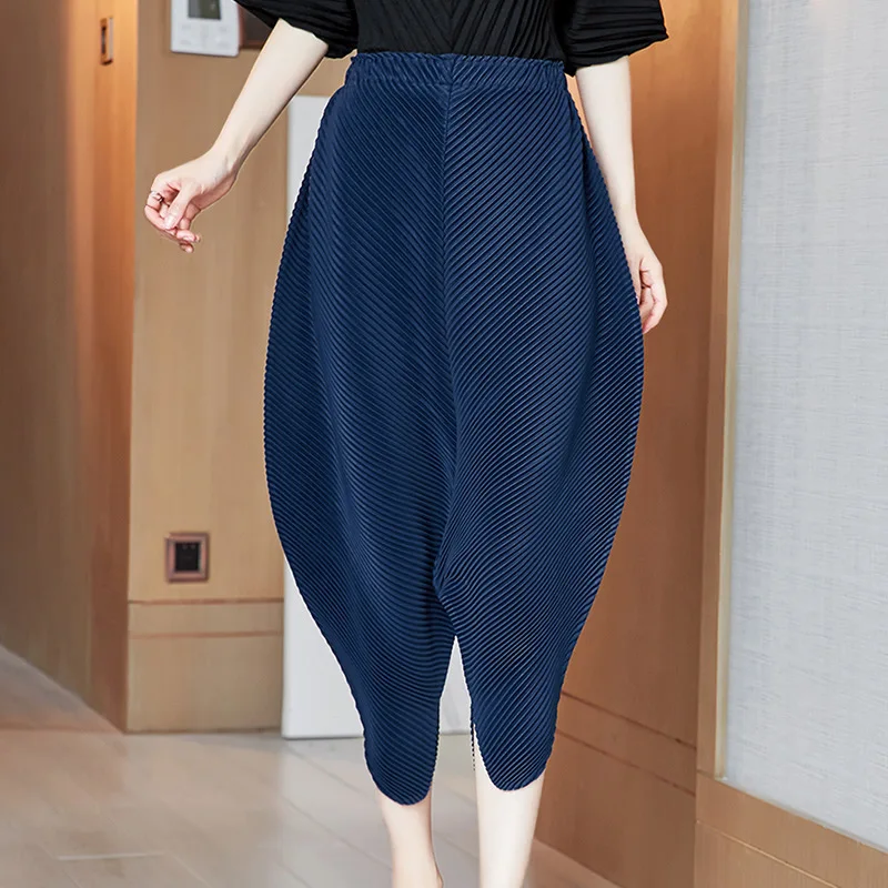 Pants Women's Clothing Casual Summer New Fashion Solid Color Stretchable Miyake Pleated Loose Haron Trousers For Women 45-75kg
Pants Women's Clothing Casual Summer New Fashion Solid Color Stretchable Miyake Pleated Loose Haron Trousers For Women 45-75kg