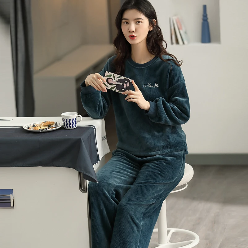 Winter Thick Warm Women Flannel Pajamas Set Cartoon Pyjamas Long Sleeve Casual Soft Female Sleepwear Homewear Clothing
Winter Thick Warm Women Flannel Pajamas Set Cartoon Pyjamas Long Sleeve Casual Soft Female Sleepwear Homewear Clothing