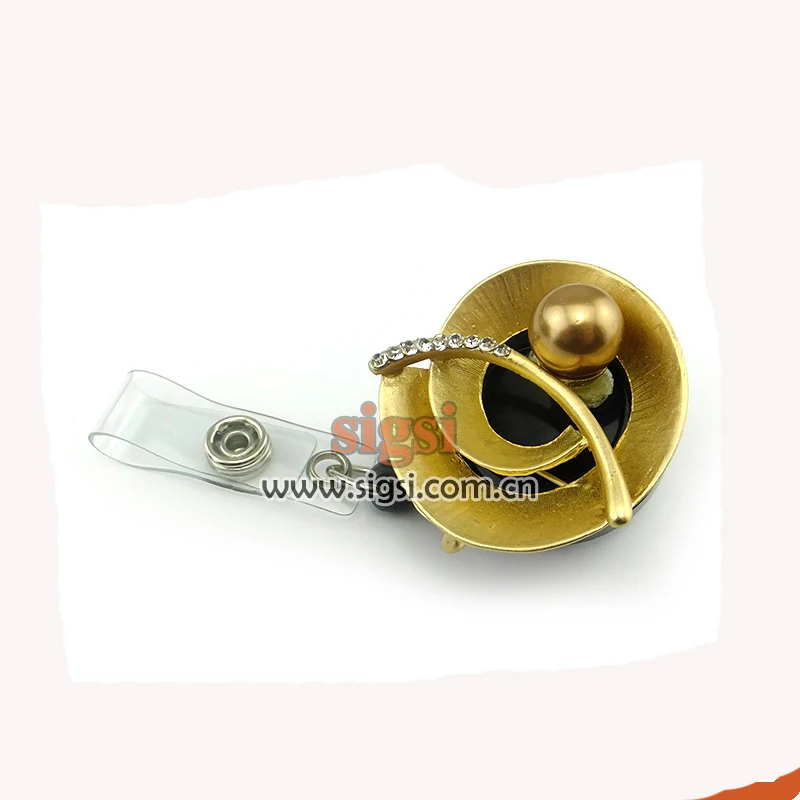 100pcs New design gold pearl Note Retractable ID badge holder reel for gift/party
100pcs New design gold pearl Note Retractable ID badge holder reel for gift/party
