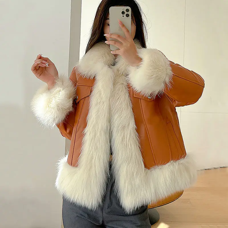 Autumn winter new faux fox fur coat for women loose short stitching imitation sheep skin fashion leather jacket female outerwear
Autumn winter new faux fox fur coat for women loose short stitching imitation sheep skin fashion leather jacket female outerwear