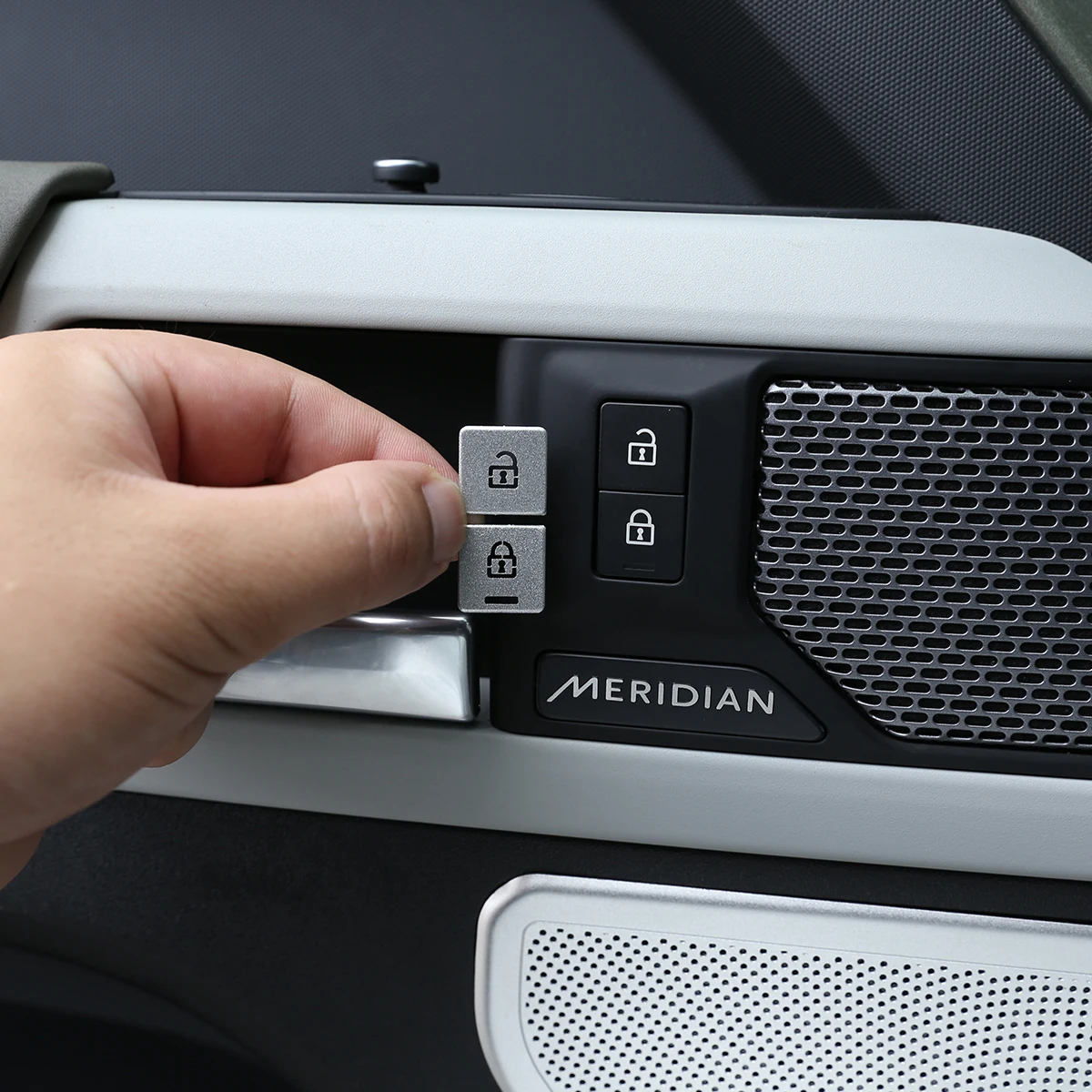 For 2020-2023 Land Rover Defender 110 stainless steel door lock control button decorative stickers interior accessories
For 2020-2023 Land Rover Defender 110 stainless steel door lock control button decorative stickers interior accessories