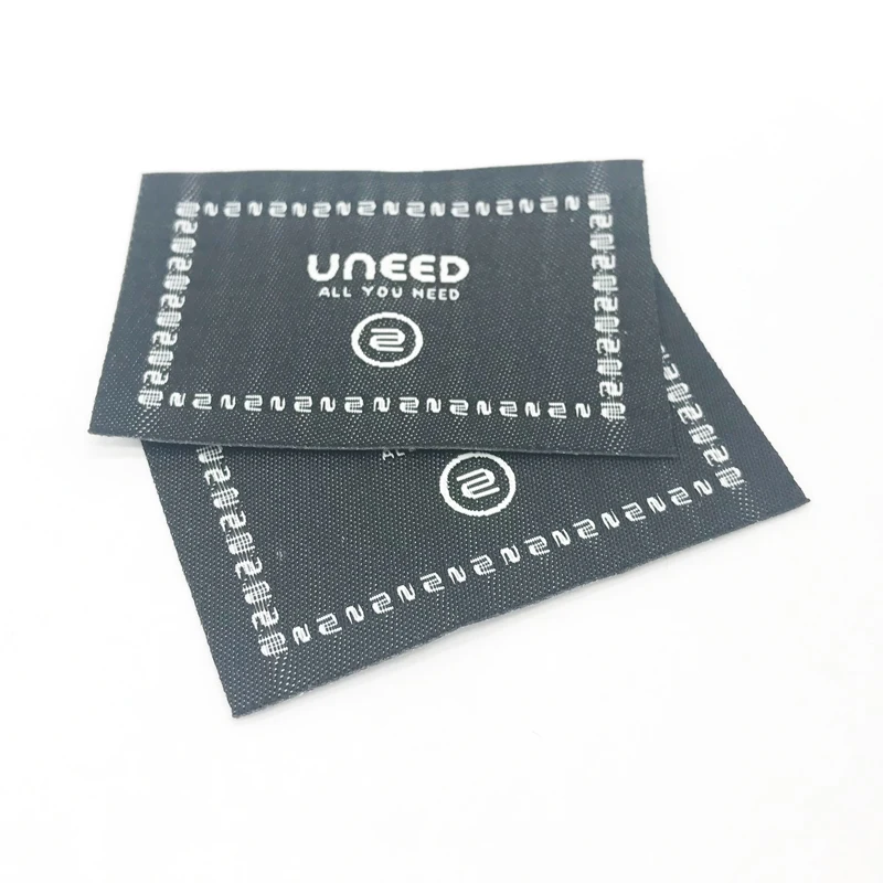 Custom Striaight Cut Labels for Clothing Sewing Neck Label Book Fold Tags for Clothes Cutomized Brand Logo Fabric Price Tag
Custom Striaight Cut Labels for Clothing Sewing Neck Label Book Fold Tags for Clothes Cutomized Brand Logo Fabric Price Tag