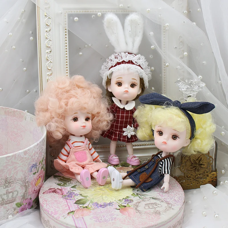 Middie Blythe Doll Casual Pink Overall Dress 1 Middie Blythe Doll Casual Pink Overall Dress 1