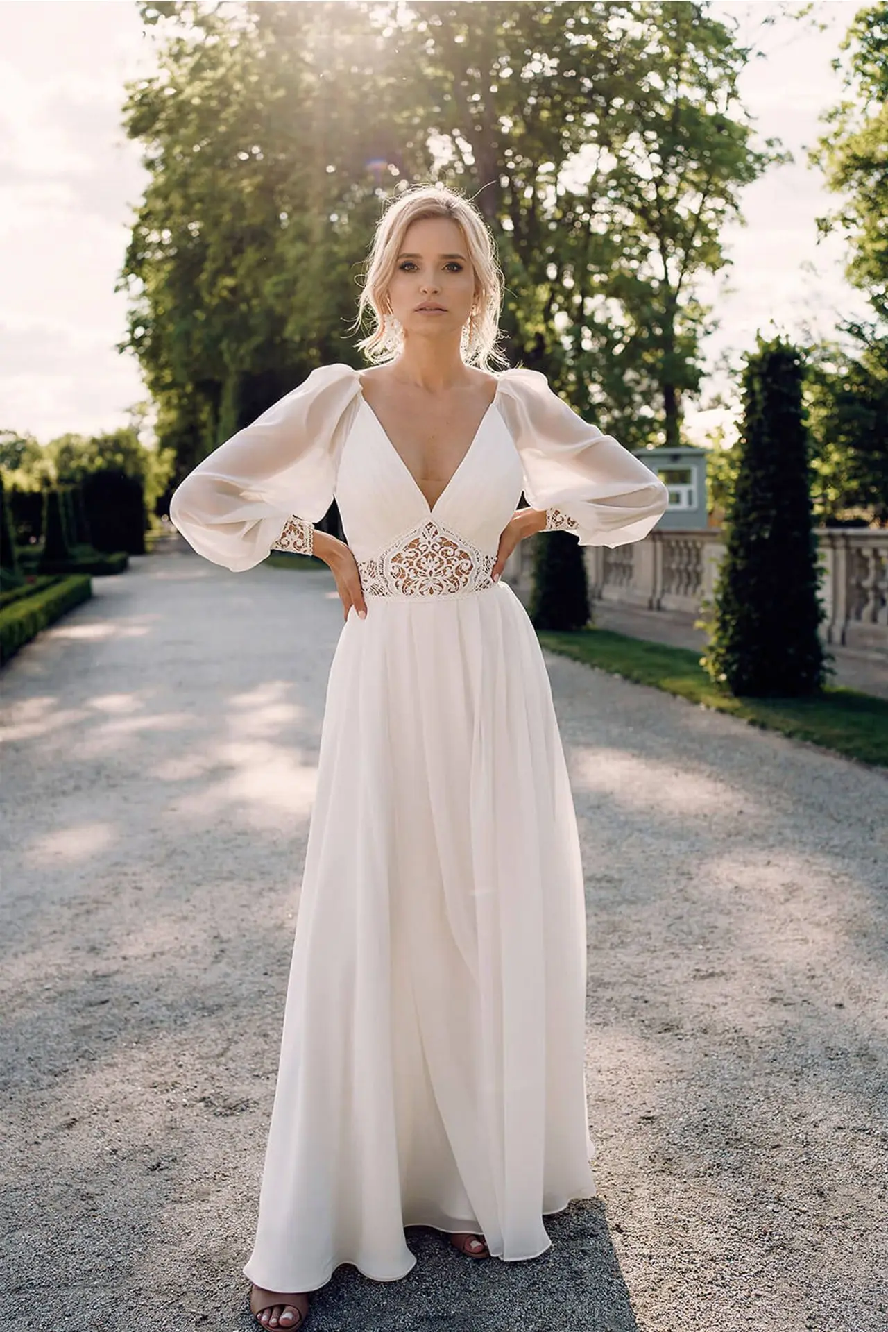 Rocwickline New Summer and Autumn Women's Dress Sexy & Club Solid Patchwork V-Neck Lace Loose Elegant vintage Wedding Dress
Rocwickline New Summer and Autumn Women's Dress Sexy & Club Solid Patchwork V-Neck Lace Loose Elegant vintage Wedding Dress