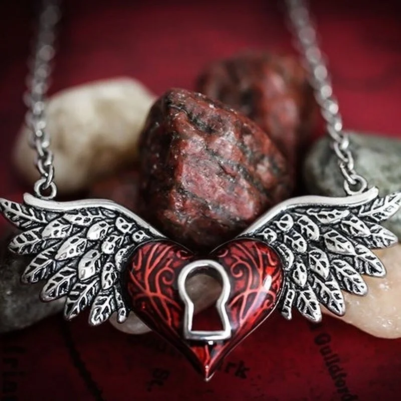 Vintage Gothic Red Heart Wing Pendant Necklace Trend Men and Women Motorcycle Punk Pendant Necklace Jewelry Gift Wholesale
Vintage Gothic Red Heart Wing Pendant Necklace Trend Men and Women Motorcycle Punk Pendant Necklace Jewelry Gift Wholesale