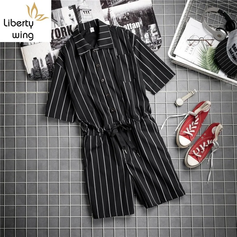Japan Style Vintage Hip Hop Striped Short Sleeve Rompers Jumpsuit Knee Length Pants Summer Pocket Loose Fit Overalls Men
Japan Style Vintage Hip Hop Striped Short Sleeve Rompers Jumpsuit Knee Length Pants Summer Pocket Loose Fit Overalls Men