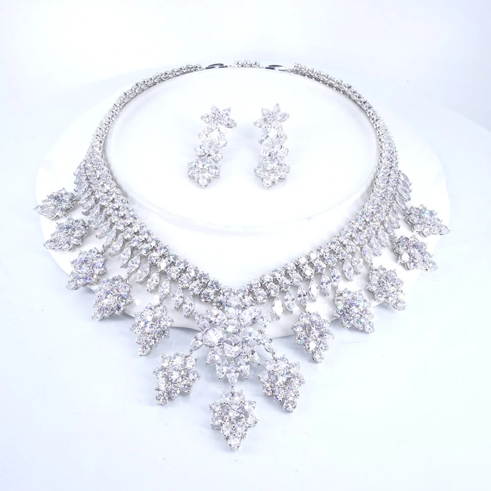 2024 Hot sale New fashion vintage crystal flowers necklace earring set wedding party birthday banquet jewelry set
2024 Hot sale New fashion vintage crystal flowers necklace earring set wedding party birthday banquet jewelry set