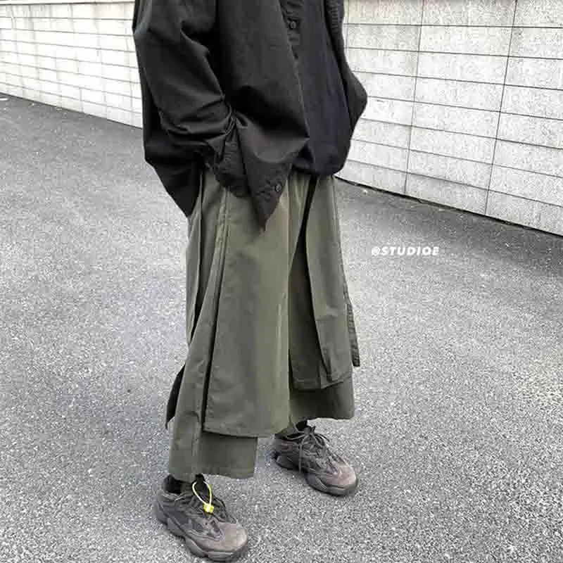 Men's Wide Leg Pants Spring And Summer New Korean Personality False Two Hair Stylist Style Super Loose Large Size Pants
Men's Wide Leg Pants Spring And Summer New Korean Personality False Two Hair Stylist Style Super Loose Large Size Pants