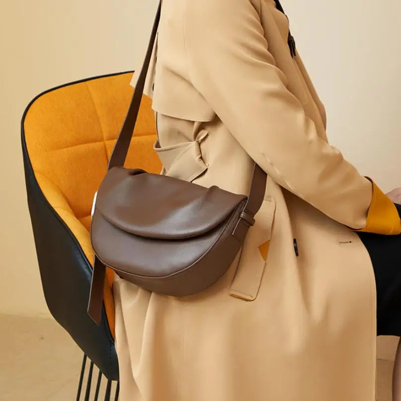 New Trendy Underarm Bag Women 100% Real Genuine Leather Handbags Luxury Designer Vintage Shoulder Messenger Crossbody Saddle Bag
New Trendy Underarm Bag Women 100% Real Genuine Leather Handbags Luxury Designer Vintage Shoulder Messenger Crossbody Saddle Bag
