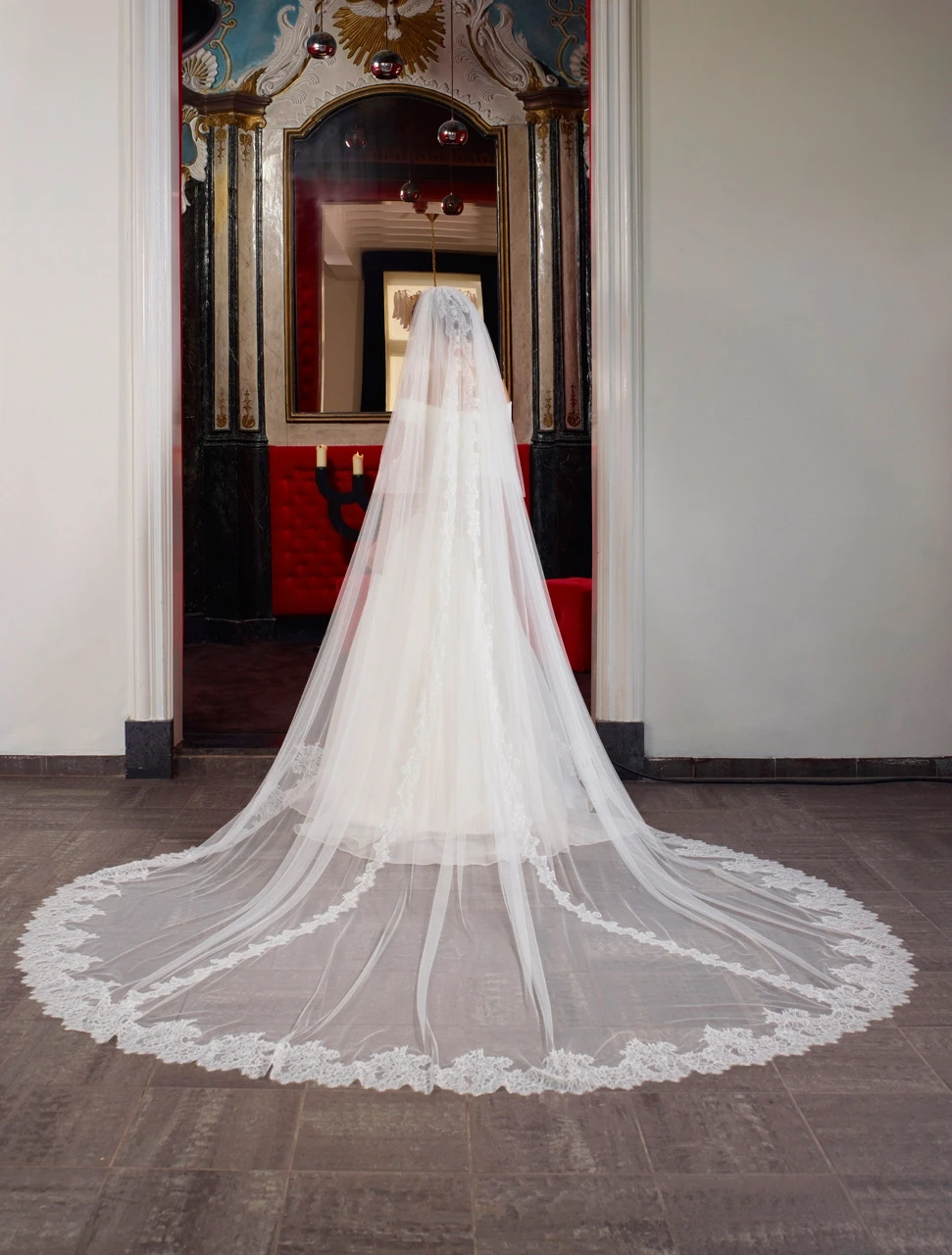 Best Selling Cheap 3M Long Cathedral Bridal Veils Tulle One Layer Custom Made Lace Wedding Bridal Veil
Best Selling Cheap 3M Long Cathedral Bridal Veils Tulle One Layer Custom Made Lace Wedding Bridal Veil