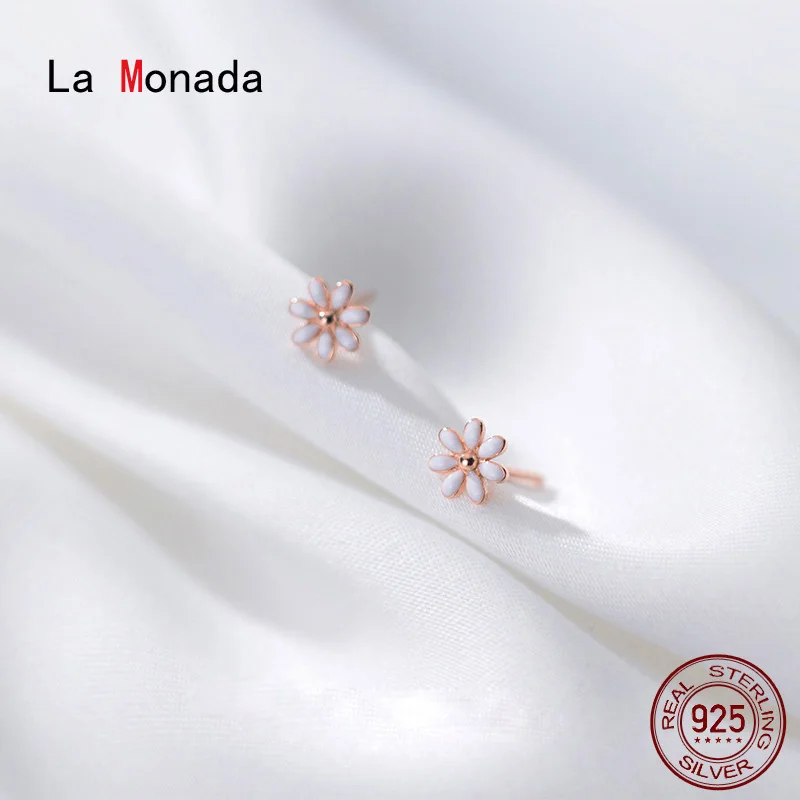 La Monada, минималистичные серьги-гвоздики из стерлингового серебра с белым цветком, женские ювелирные изделия из серебра 925 пробы, женские серьги-гвоздики из серебра 925 пробы
La Monada, минималистичные серьги-гвоздики из стерлингового серебра с белым цветком, женские ювелирные изделия из серебра 925 пробы, женские серьги-гвоздики из серебра 925 пробы