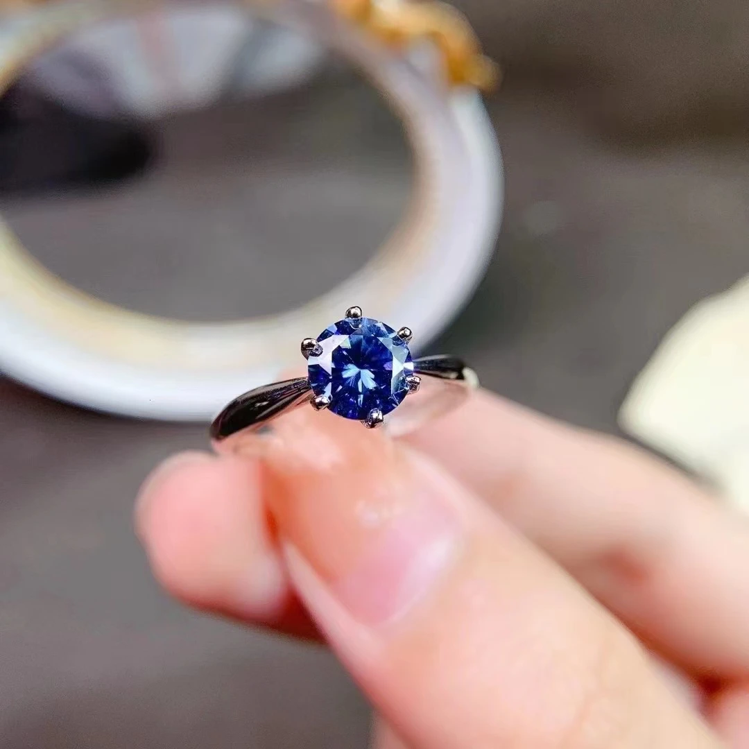 No Sign Blue Moissanite Ring 925 Sterling Silver Gold Plated 1ct Lab Diamond Pass Test Women Wedding Party Love Good Gift
No Sign Blue Moissanite Ring 925 Sterling Silver Gold Plated 1ct Lab Diamond Pass Test Women Wedding Party Love Good Gift